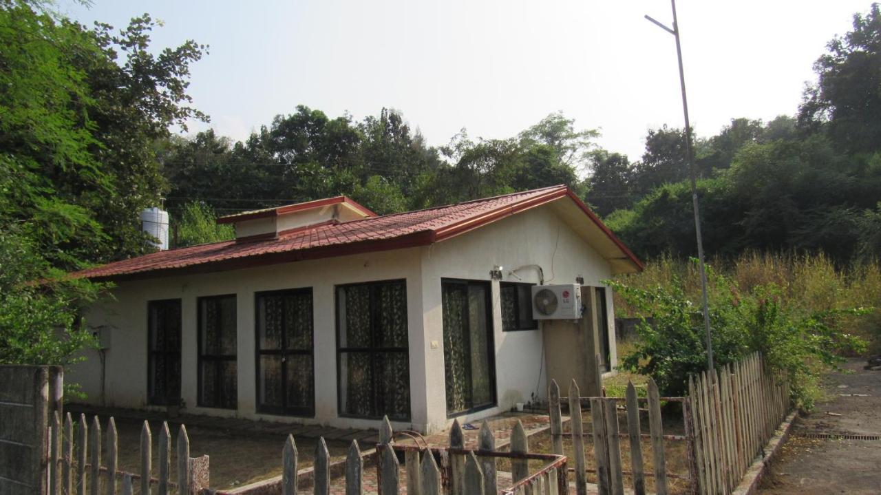 Retreat Chalets, The Nest, At Sparsh Resorts, Karjat Bagian luar foto