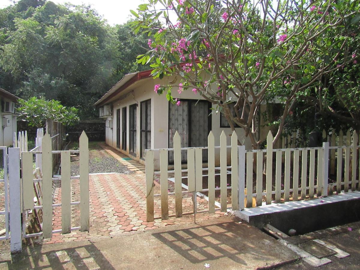 Retreat Chalets, The Nest, At Sparsh Resorts, Karjat Bagian luar foto